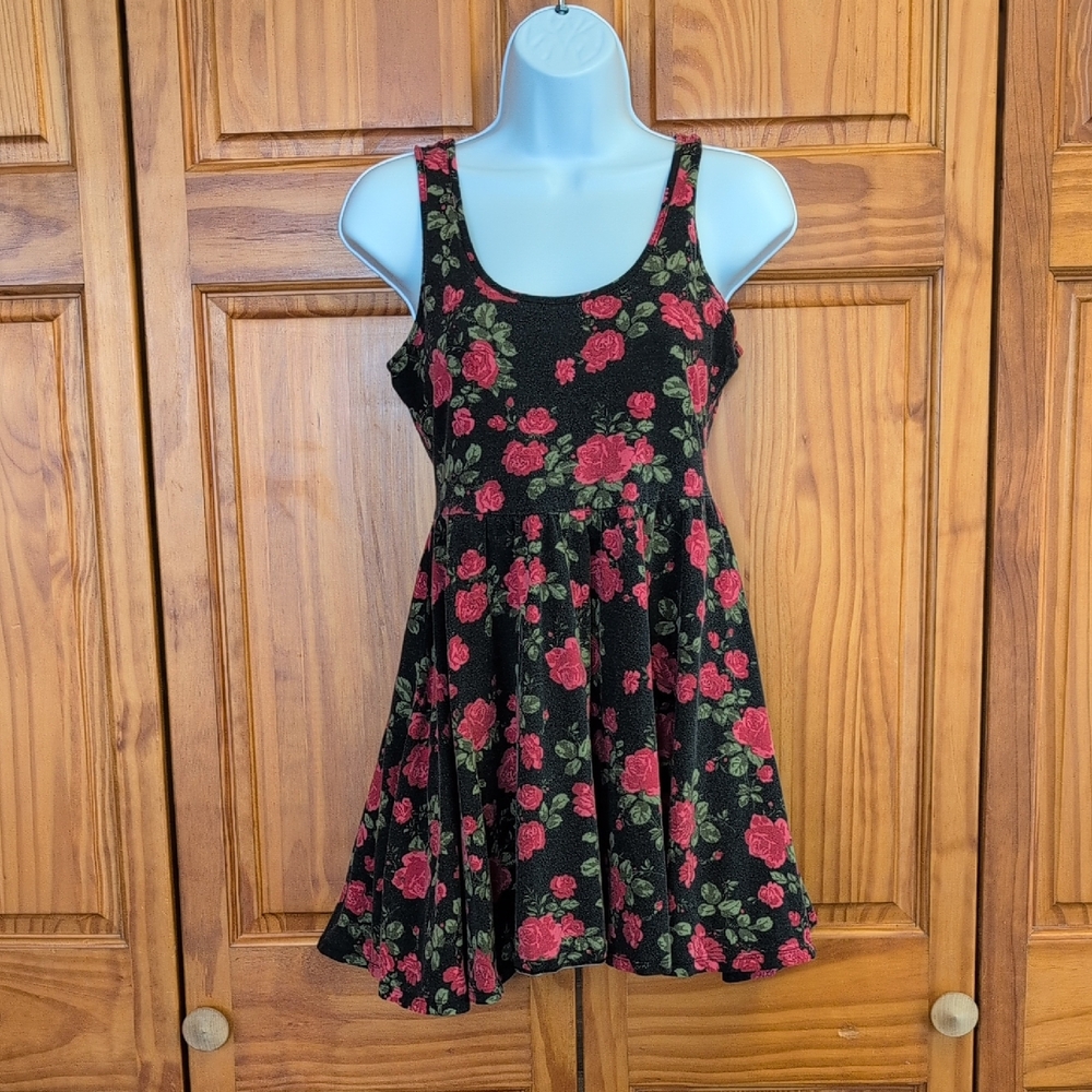 Hot Topic Floral Sleeveless Mini Dress S             CC200